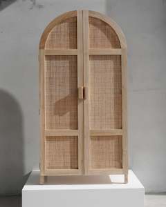 YUNI ARCH CABINET