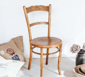 Furniture: Vintage Bentwood Chair