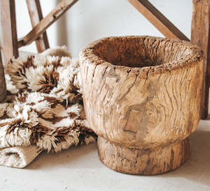 Shelves Plantstands: Vintage Hand-carved Ohkli Grinder (Bleach)