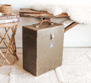 Rustic Lover: Vintage Storage Case