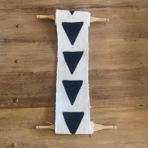 Textile Totem - Purpose White / Black