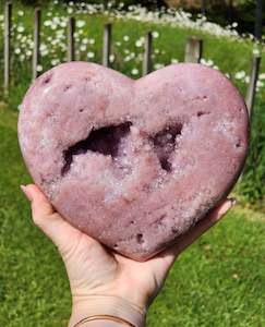 Crystal glass: Large Pink Amethyst Heart