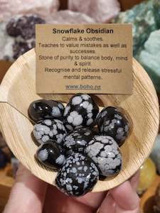 Crystal glass: Snowflake Obsidian A Grade