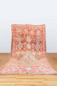 Store-based retail: Vintage Moroccan Boujaad Rug - Rana