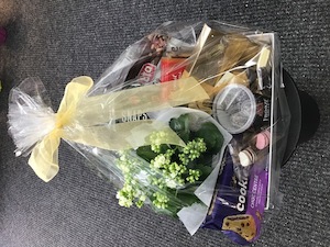 Chocolate: Plant and Chocolate Gift Hamper - Premium