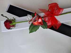 Chocolate: Red Rose and Choc Gift Box