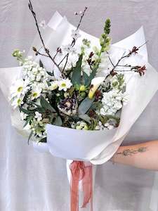 Florist: White Bouquet Wrap