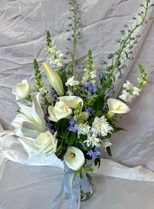 Christmas Bouquet in Vase - Jack Frost