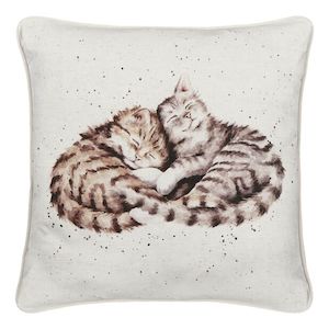 Gift: Wrendale ‘Sweet Dreams’ Cats Square Cushion