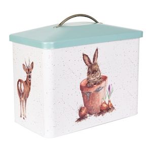 Gift: 'The Country Set' Country Animal Bread Bin