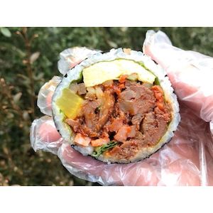 Jeyuk (Spicy BBQ Pork) Kimbap