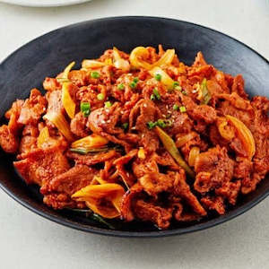 Spicy pork (제육 볶음)