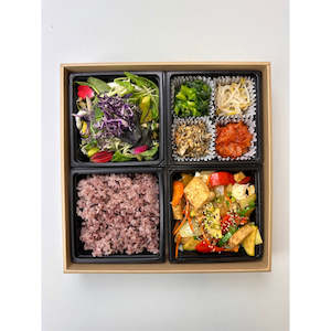 Takeaway food: Vegetable Combo Square Lunch Box