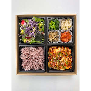 Spicy Squid and Vegetable Square Lunch Box