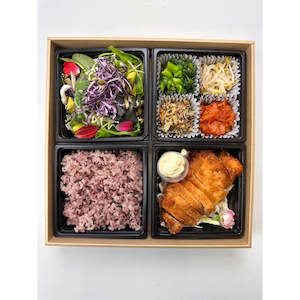 Takeaway food: Chicken Cutlet Square Lunch Box