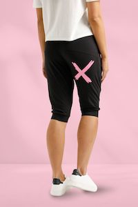 Homelee 3/4 Apartment Pants Black with Candy Pink X