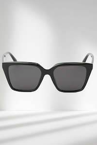 Clothing: Stella and Gemma Willow Sunglasses Black