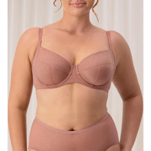 Lingerie: Triumph Signature Everyday Wired Bra