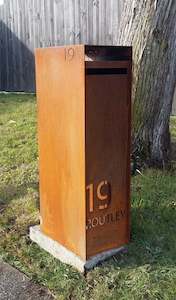 New York Corten Letterbox