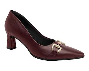 Shoe: Discover the timeless beauty and sophistication of Piccadilly Ref: 764003. Our 'working woman' trend showcases classic yet sophisticated designs that are perfect for creating elegant, contemporary, or formal looks