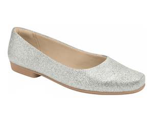 Enhancing Daily Comfort - Chic Flat Shoe Ref: 250115-540 Firenze Silver for Unma…