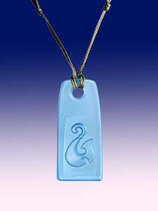 Jewellery: Bombay Blue Hei Matau Pendant