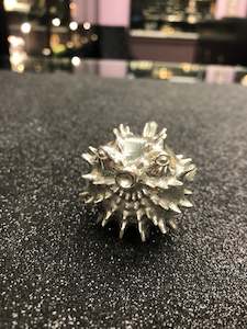 Jewellery: Royal Selangor Pewter - Aerator Puffer Fish Vine