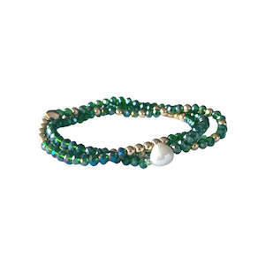 Lindi Kingi - Beaded Bracelet Set Emerald, Gold & Pearl