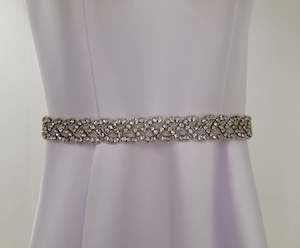 BBB6I Belt made of ivory satin ribbon with 43cm diamante detail