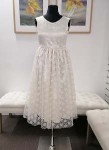 Womenswear: G20213. Ivory lace. Flower girl, communion, party dress age 10