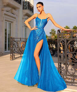 11355  TY303. Crystal Blue stunner. Modern princess