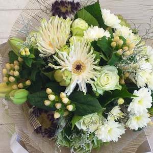 Cream Delight Flower Bouquet