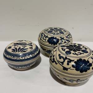 Blue & White Ceramic Bowl w Lid