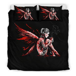 Clothing: Pipe Girl Bedding Set