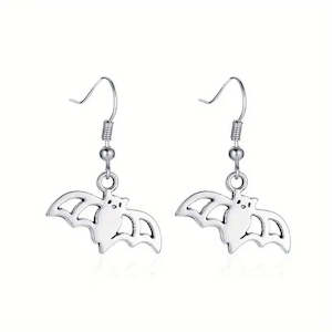 Clothing: Basic Bat Earrings