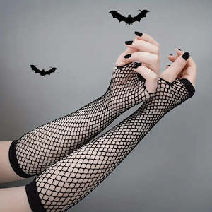 Clothing: Fishnet Gloves