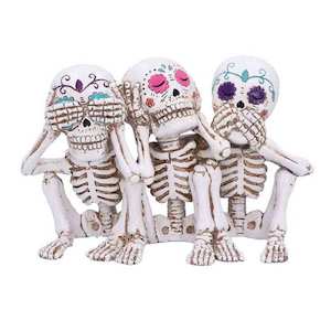 Clothing: Three Wise Calaveras Skeleton Figurine