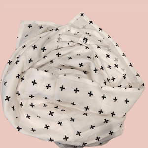 Baby wear: Cross Muslin Swaddle Sheet