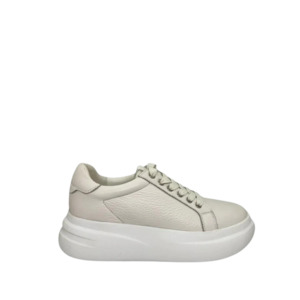 Shoe: Bailey - White Milled