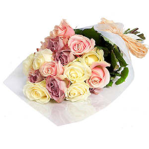 Flower: Pastel Rose bouquet