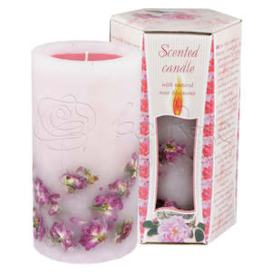 Candle with Rose Oil and Rose Blossoms 1kg.