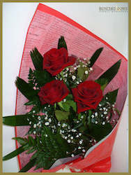 Flowers: 3 Red Roses