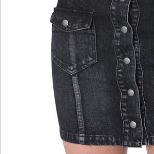 Second hand clothing: SAINT LAURENT Patch Pocket Mini Skirt Sandy Black - Sz29