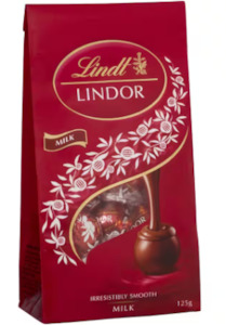 Valentines Day Special Collection: Lindt Lindor Chocolate Sharepack Milk