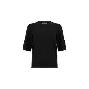 Womenswear: Zarah Tee black