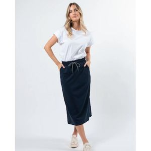 Womenswear: Essential skirt navy (Last one size 8)