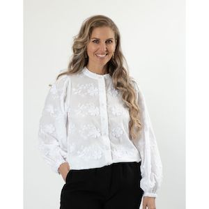 Womenswear: Greer blouse white