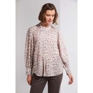 Womenswear: Snow print shirt