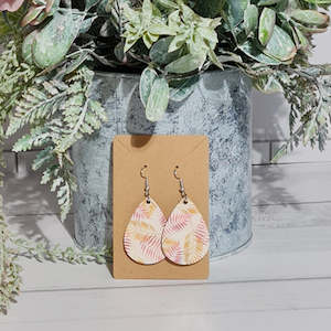 Earrings: Pink Flax