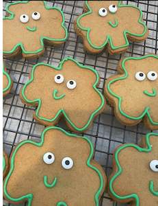 Cake: Shamrock gingerbread cookies